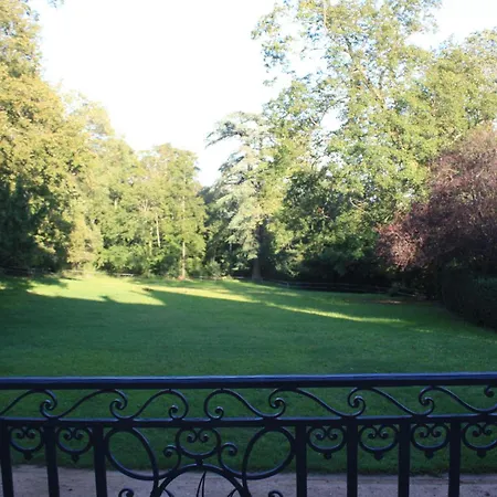 Domaine De Montclair Bed & Breakfast *